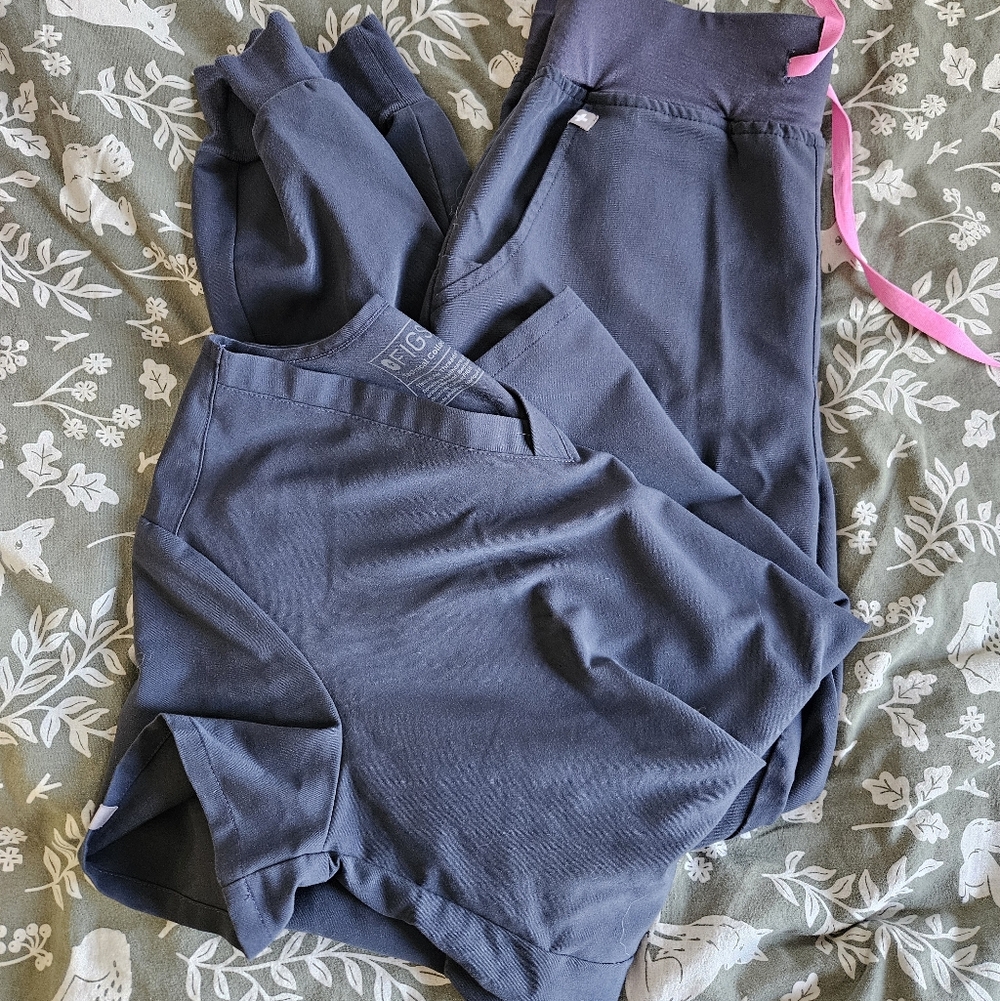 Figs Navy Scrub Set